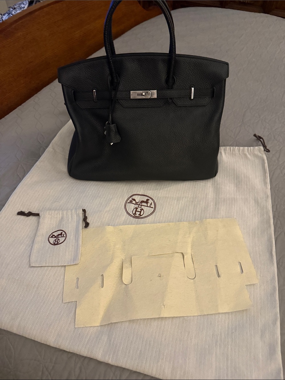 Black Leather woman Tote Bag with Silver Hardware - Picture 12 of 14